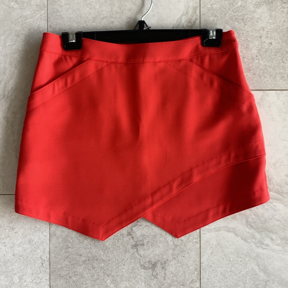 Top and skirt set by BCBGmaxaazaria - Picture 12 of 14